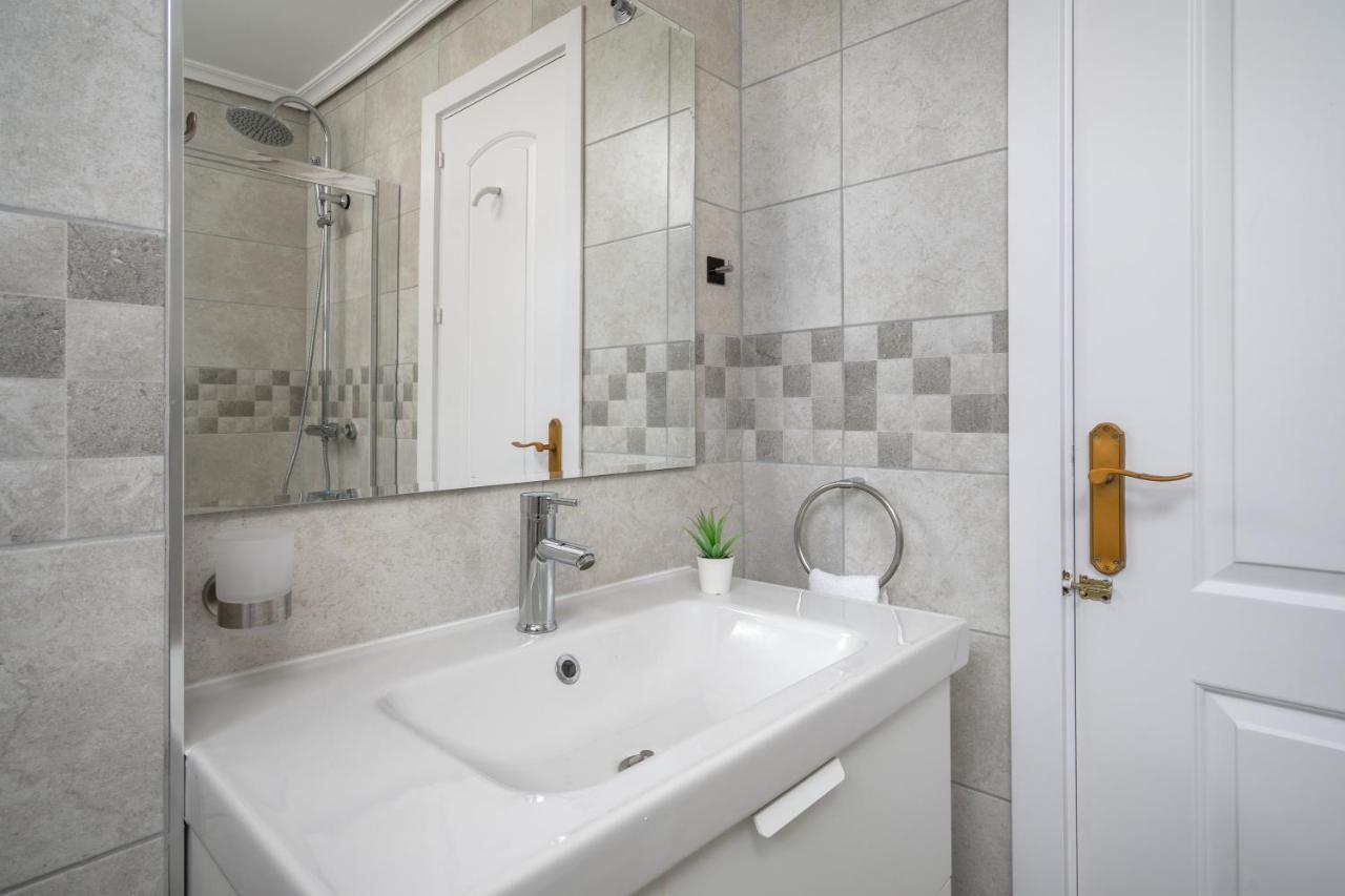 Stunning 3Br Flat Near Beach And Puerto Marina By Costarentals - Ref 150 Benalmádena Dış mekan fotoğraf
